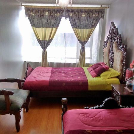 Escocie - Quito Hotell Eksteriør bilde