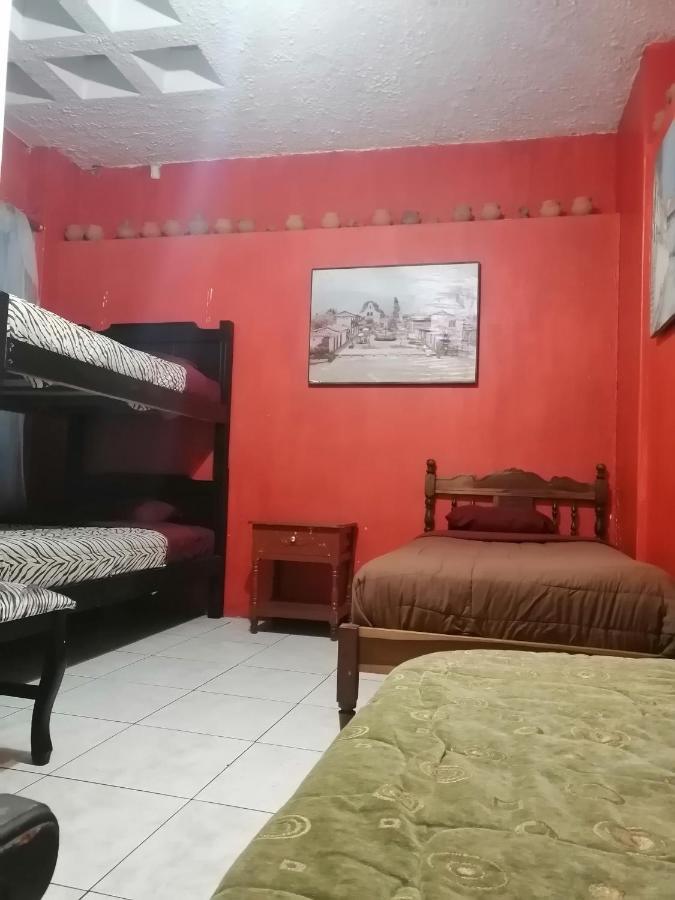 Escocie - Quito Hotell Eksteriør bilde