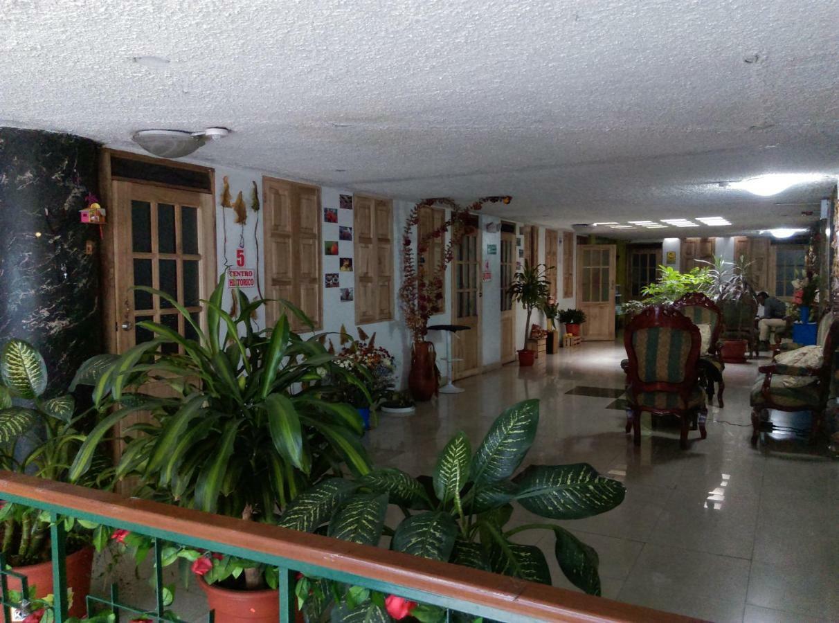 Escocie - Quito Hotell Eksteriør bilde